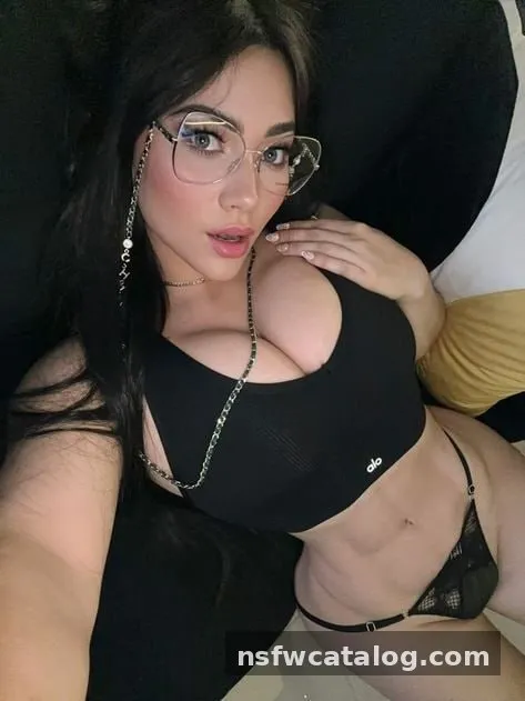 Большие сиськи и пышная грудь Домашние нюдсы 18+