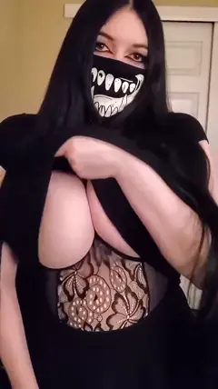 esskayuwu — пышная грудь и домашние нюдсы