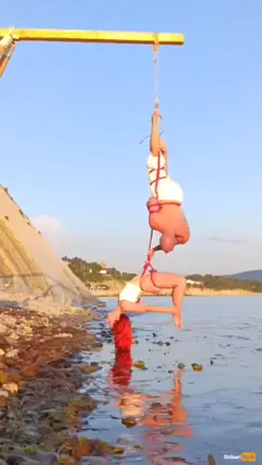София Энн — эротическое шибари на море