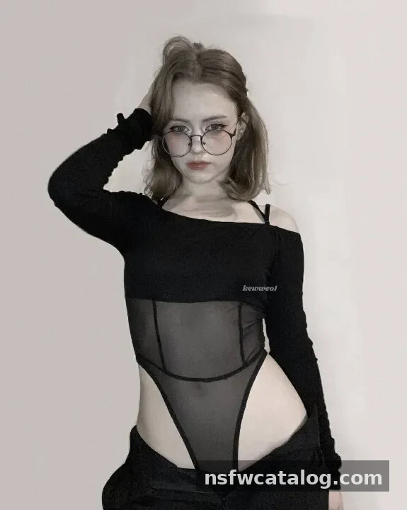 Kewweol (Vwemor) — дерзкая киберготическая муза — фото 37