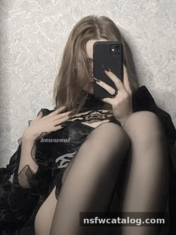 Kewweol (Vwemor) — дерзкая киберготическая муза — фото 52