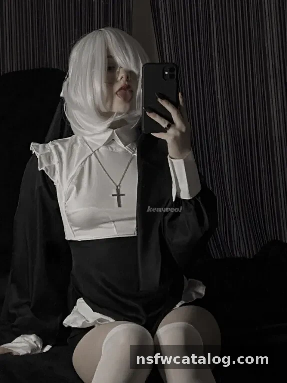 Kewweol (Vwemor) — дерзкая киберготическая муза — фото 80