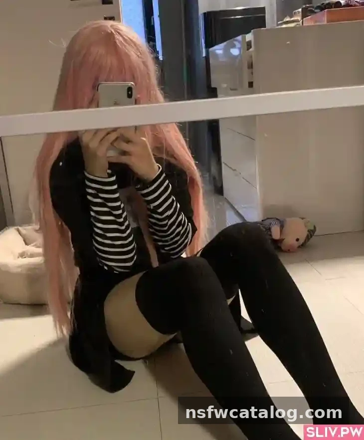 Yueechka — Intimate Photos and Steamy Videos — photo 4