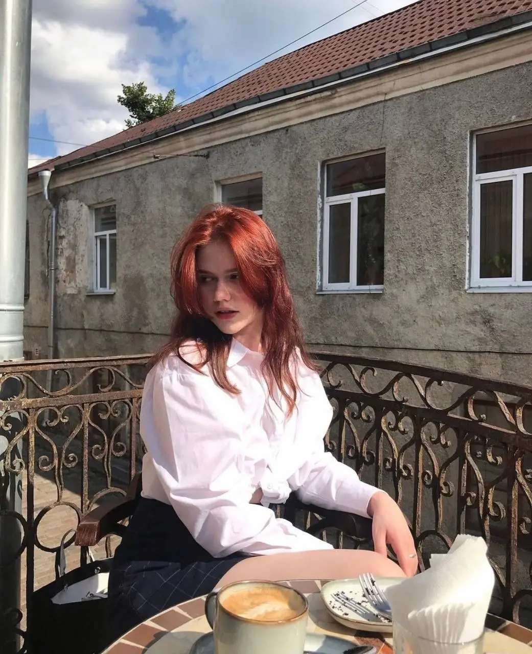 Рыженькая студентка продемонстрировала фигуру — фото 2