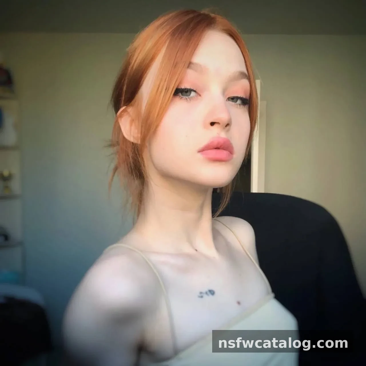 Beautiful Redhead Beauty Bares All — photo 5