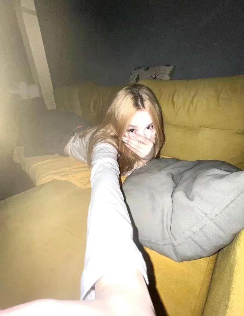 CandyXXX — стройная альтушка в полном сливе