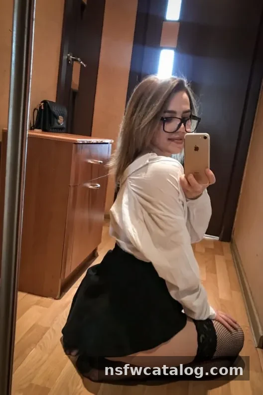CandyXXX — Stunning Beauty with Insane Figure — photo 2