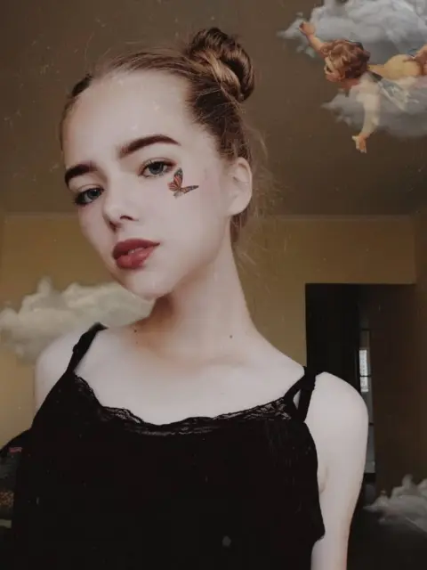 CandyXXX — горячие сливы DVK с красоткой